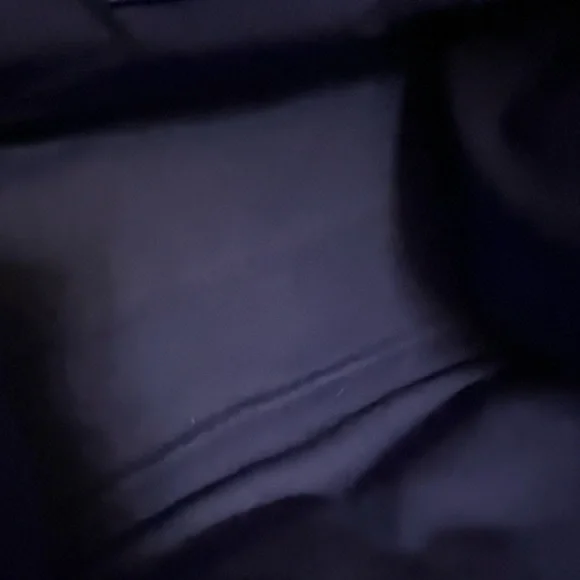 BURBERRY TOTE WITH COA (1650 RETAIL) - Picture 12 of 13